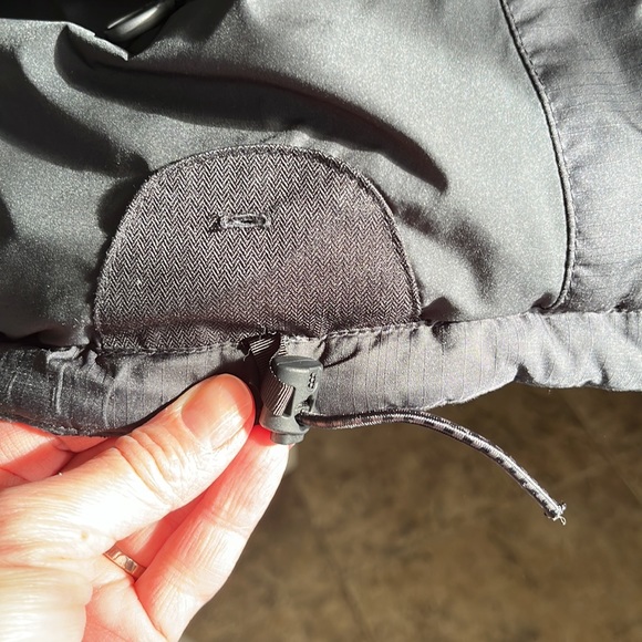 Patagonia Women’s Jacket - Picture 9 of 16